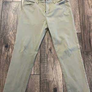 Rhone khaki blend commuter pants.  Size 33